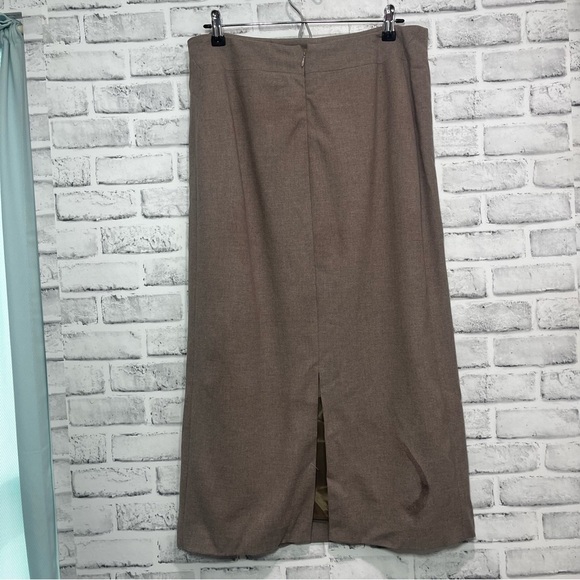 Mondo Virgin Wool Blend Long Khaki Skirt With Back Slit Extra large (44) - Picture 2 of 6